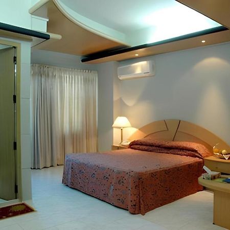 Hotel Tower Inn, Chittagong Luaran gambar